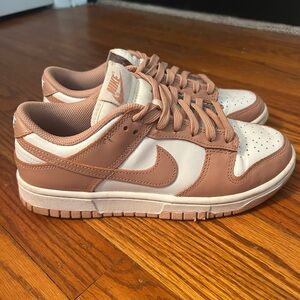 Pink and white Nike dunks